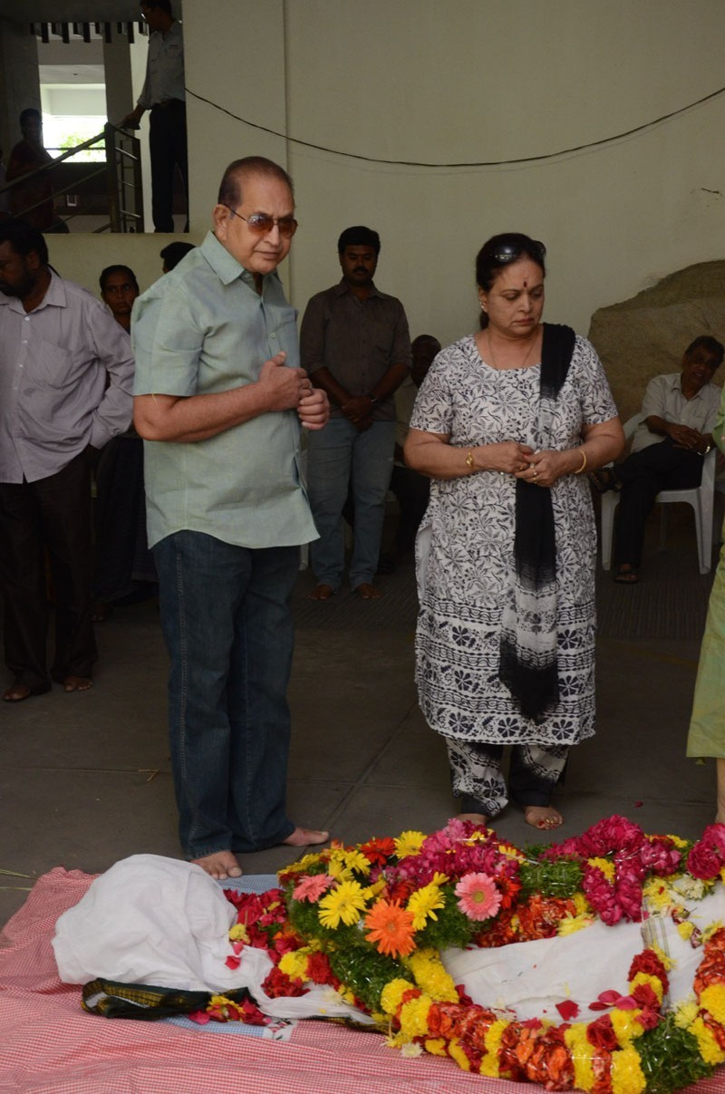 Jamuna Husband Ramana Rao Condolences Photos - 51 / 117 photos