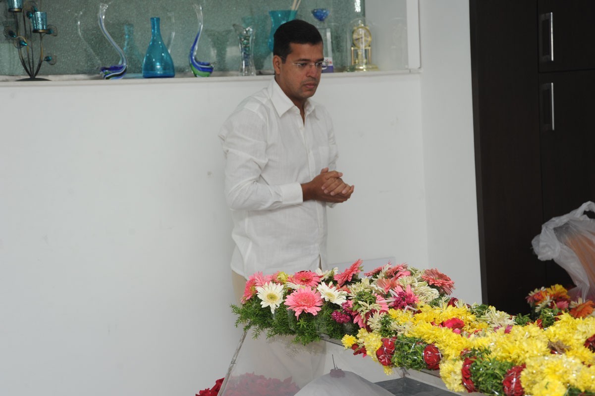 Jamuna Husband Ramana Rao Condolences Photos - 57 / 117 photos