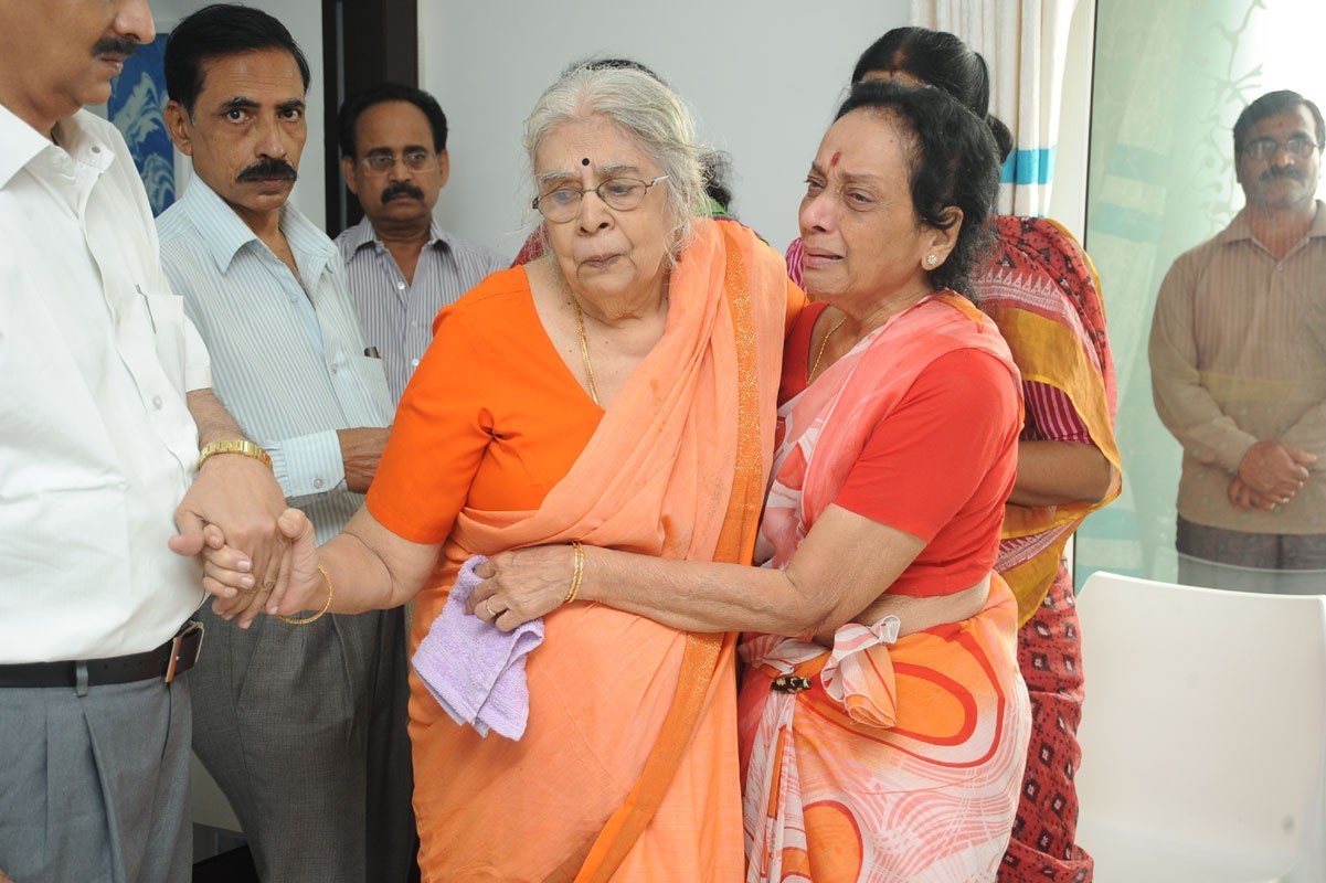Jamuna Husband Ramana Rao Condolences Photos - 58 / 117 photos