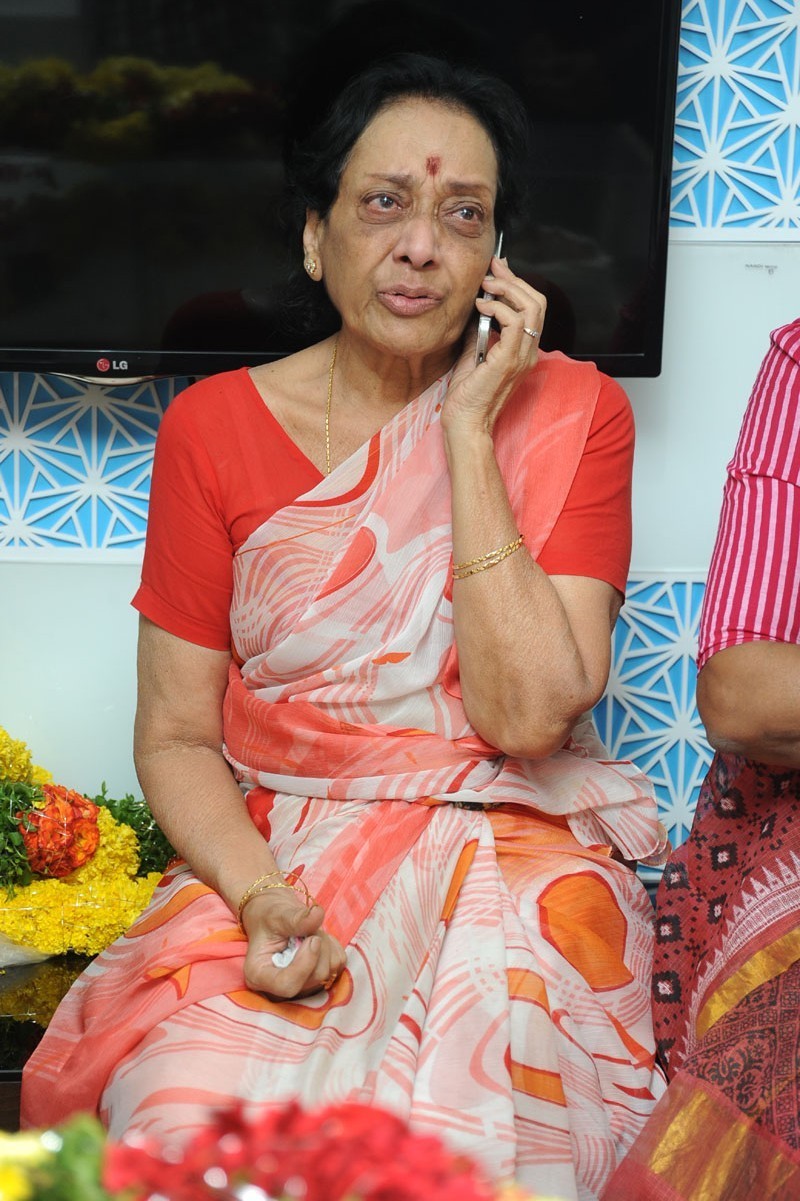 Jamuna Husband Ramana Rao Condolences Photos - 69 / 117 photos