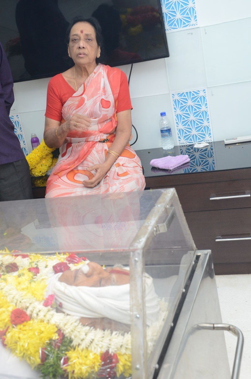 Jamuna Husband Ramana Rao Condolences Photos - 90 / 117 photos