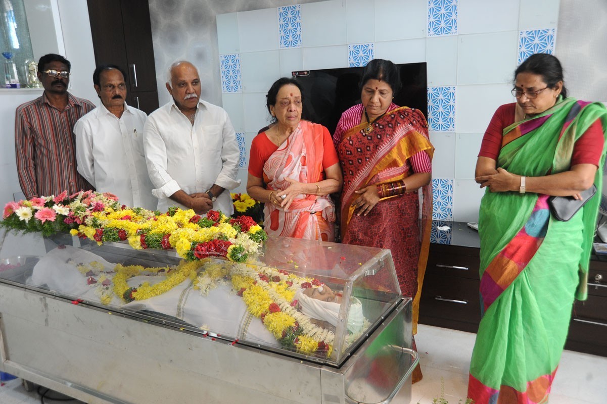 Jamuna Husband Ramana Rao Condolences Photos - 93 / 117 photos