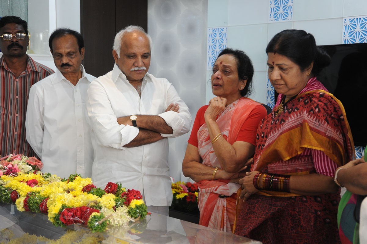 Jamuna Husband Ramana Rao Condolences Photos - 97 / 117 photos
