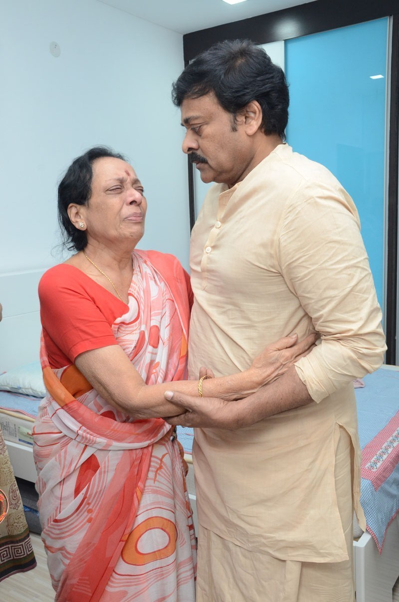 Jamuna Husband Ramana Rao Condolences Photos - 104 / 117 photos