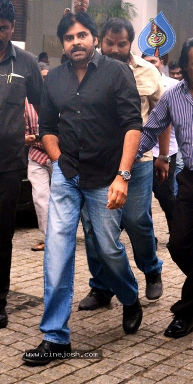 JanaSena Chief Pawan Kalyan Press Meet In Chennai - 3 / 22 photos