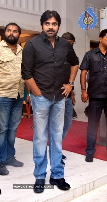 JanaSena Chief Pawan Kalyan Press Meet In Chennai - 20 / 22 photos