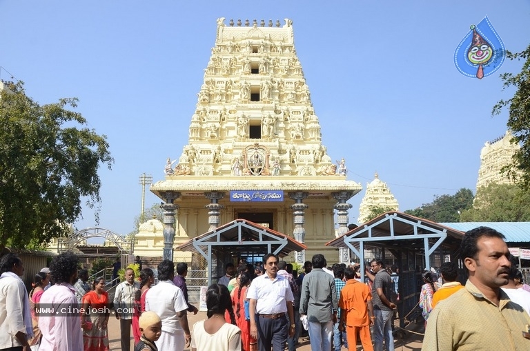 Jawaan Movie Team at Dwaraka Tirumala Temple - 15 / 21 photos