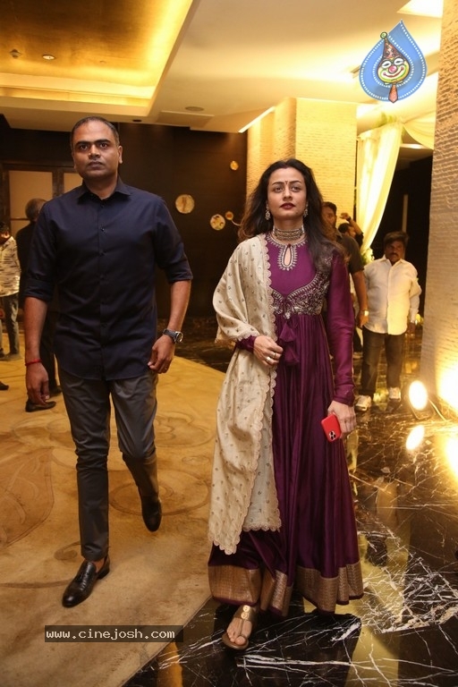 Jayasudha Son Nihar Kapoor Wedding Reception 02 - 41 / 77 photos