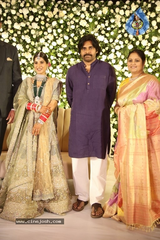 Jayasudha Son Nihar Kapoor Wedding Reception 03 - 69 / 81 photos
