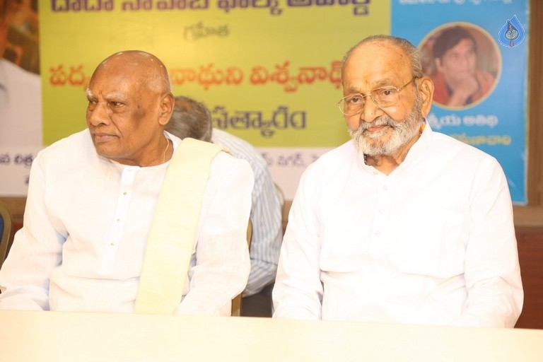 Journalists Association Felicitates Dadasaheb Phalke K Viswanath - 25 / 52 photos