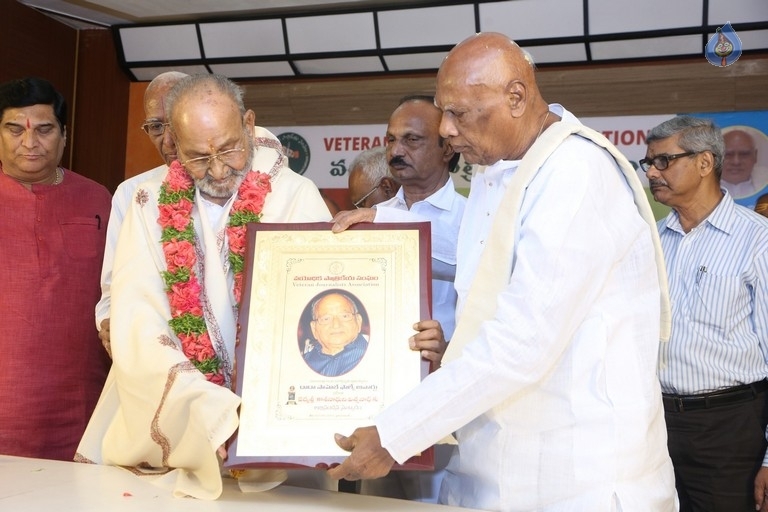 Journalists Association Felicitates Dadasaheb Phalke K Viswanath - 33 / 52 photos