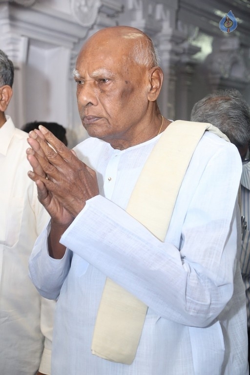 Journalists Association Felicitates Dadasaheb Phalke K Viswanath - 38 / 52 photos