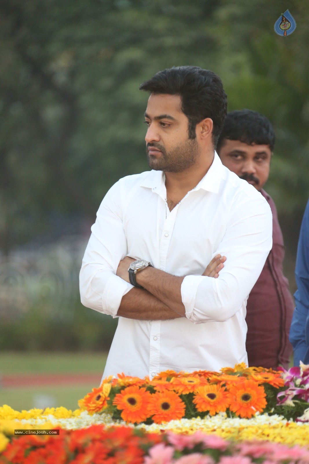 Jr NTR at NTR Ghat - 15 / 60 photos