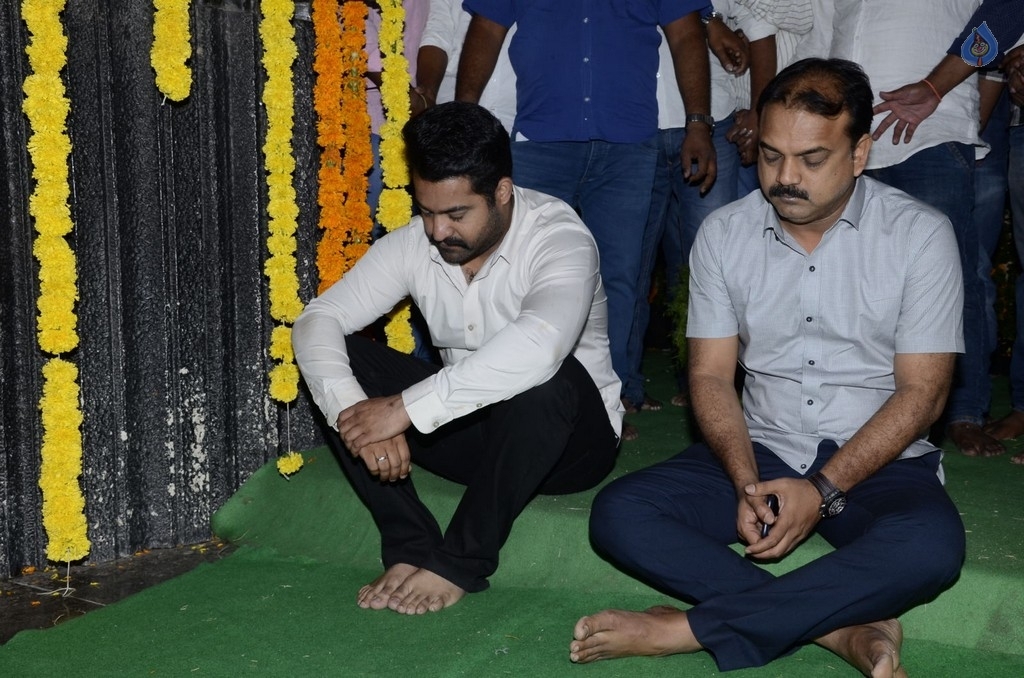 JR NTR visits NTR Ghat on NTR Birth Anniversary - 3 / 47 photos