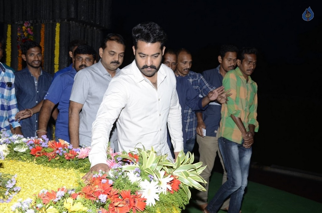 JR NTR visits NTR Ghat on NTR Birth Anniversary - 12 / 47 photos