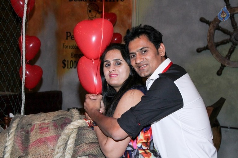 Jyothi Sethi Birthday Bash Photos - 38 / 84 photos