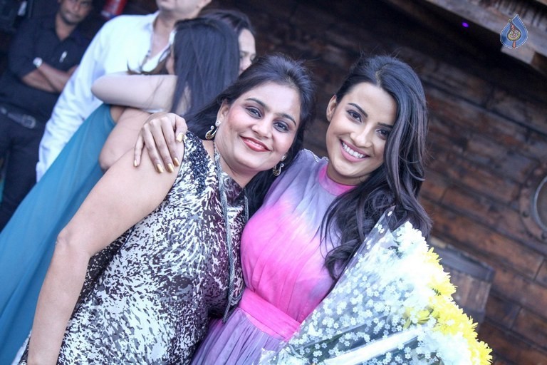 Jyothi Sethi Birthday Bash Photos - 48 / 84 photos