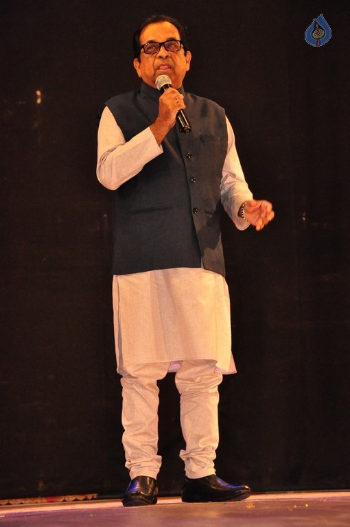 K A Lakshmi Bharatanatyam Arangetram Photos - 15 / 38 photos