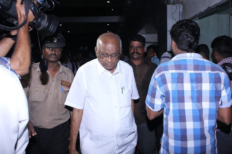 K Balachander Condolences Photos - 4 / 71 photos