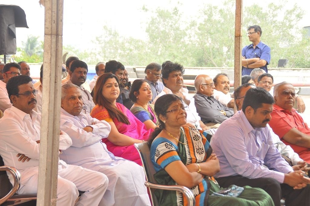 K Balachander Ninaivu Anjali Photos - 89 / 90 photos