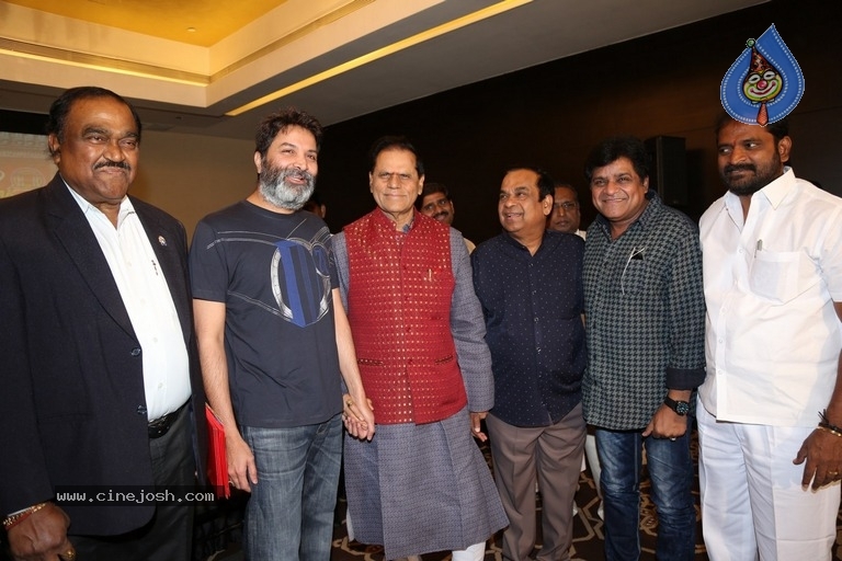 Kakatiya Kalaparisath Hasya Nata Brahma Award Announcement - 12 / 15 photos