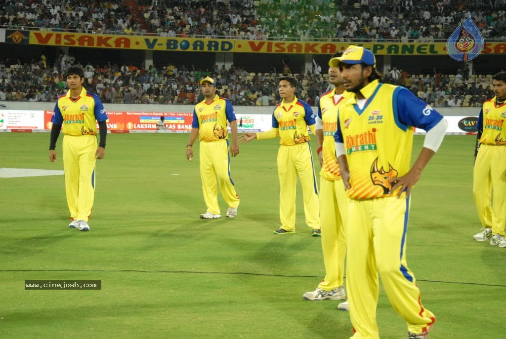 Karnataka Bulldozers vs Chennai Rhinos Final Match - 8 / 128 photos