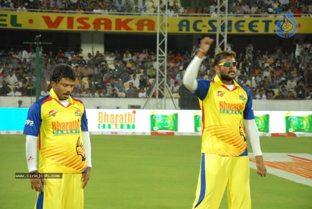 Karnataka Bulldozers vs Chennai Rhinos Final Match - 17 / 128 photos