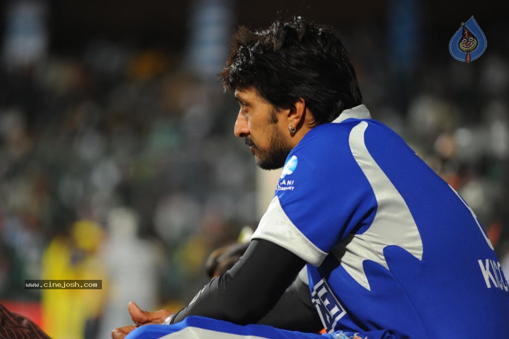 Karnataka Bulldozers VS Chennai Rhinos Match  - 46 / 129 photos