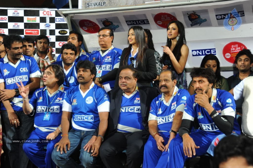 Karnataka Bulldozers VS Chennai Rhinos Match  - 51 / 129 photos