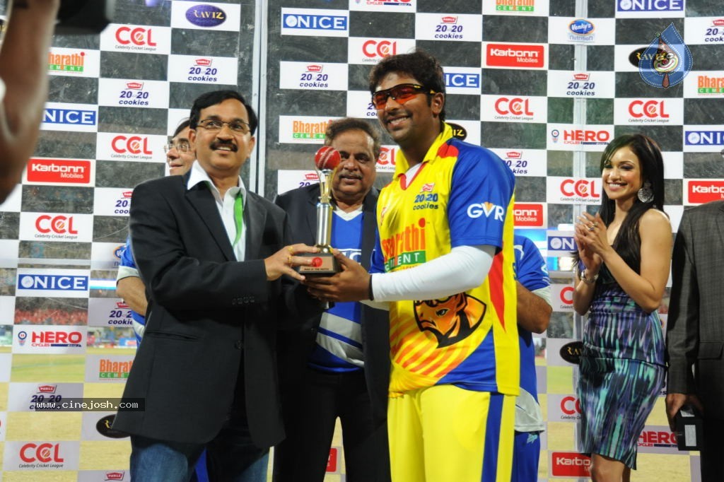 Karnataka Bulldozers VS Chennai Rhinos Match  - 56 / 129 photos