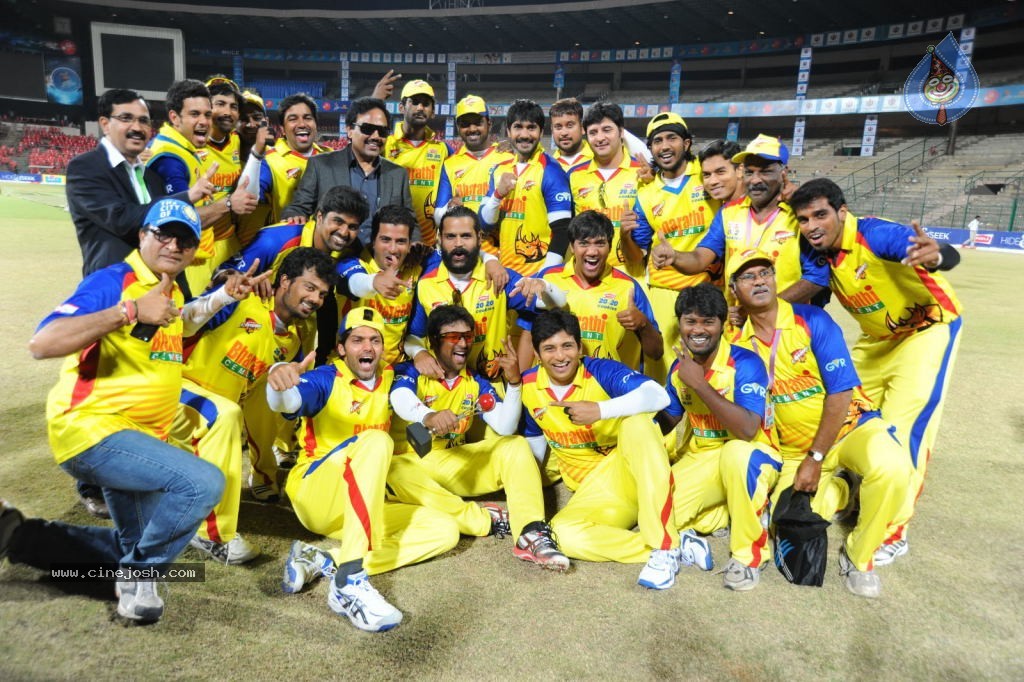 Karnataka Bulldozers VS Chennai Rhinos Match  - 66 / 129 photos
