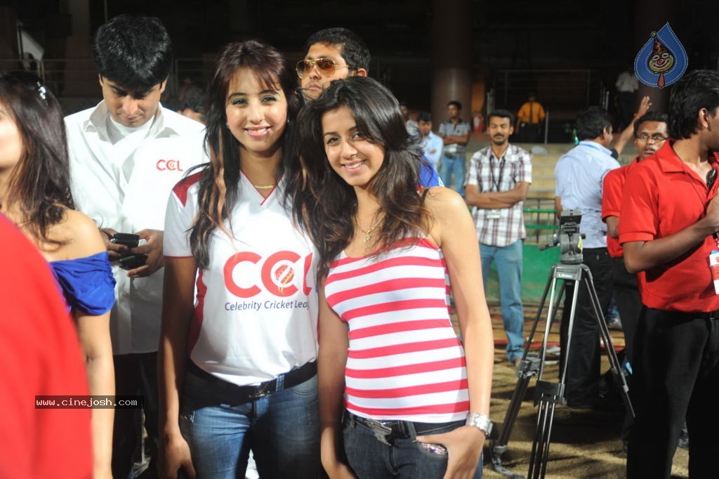 Karnataka Bulldozers VS Chennai Rhinos Match  - 110 / 129 photos