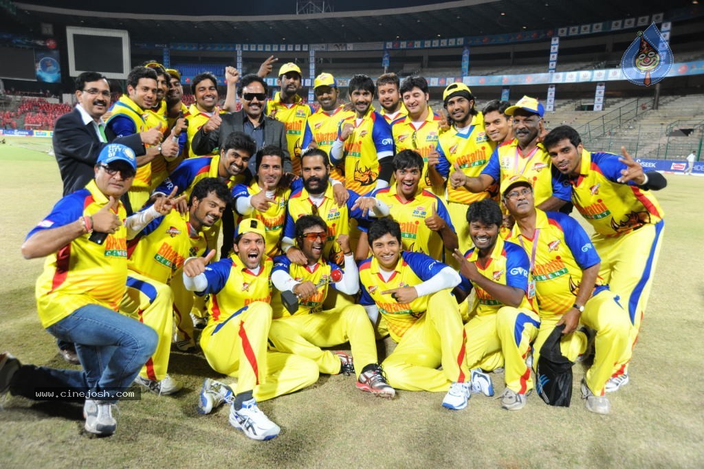 Karnataka Bulldozers VS Chennai Rhinos Match  - 123 / 129 photos