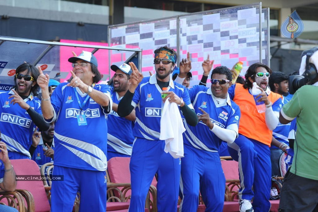 Karnataka Bulldozers Vs Kerala Strikers Match Photos - 59 / 60 photos