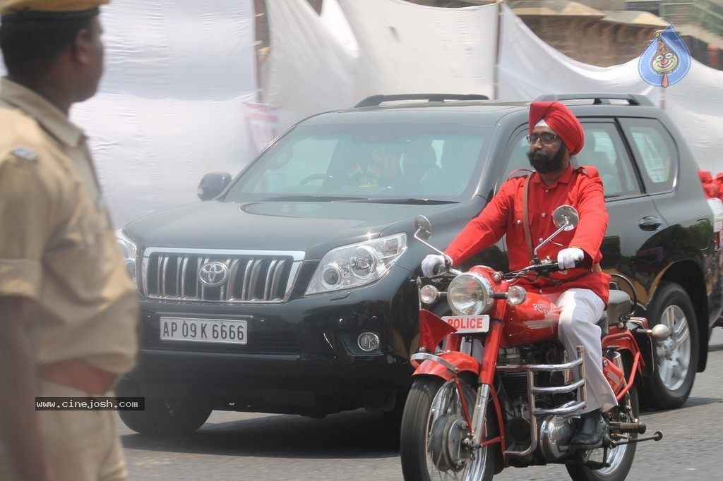 KCR Sworn in as Telangana CM - 50 / 97 photos