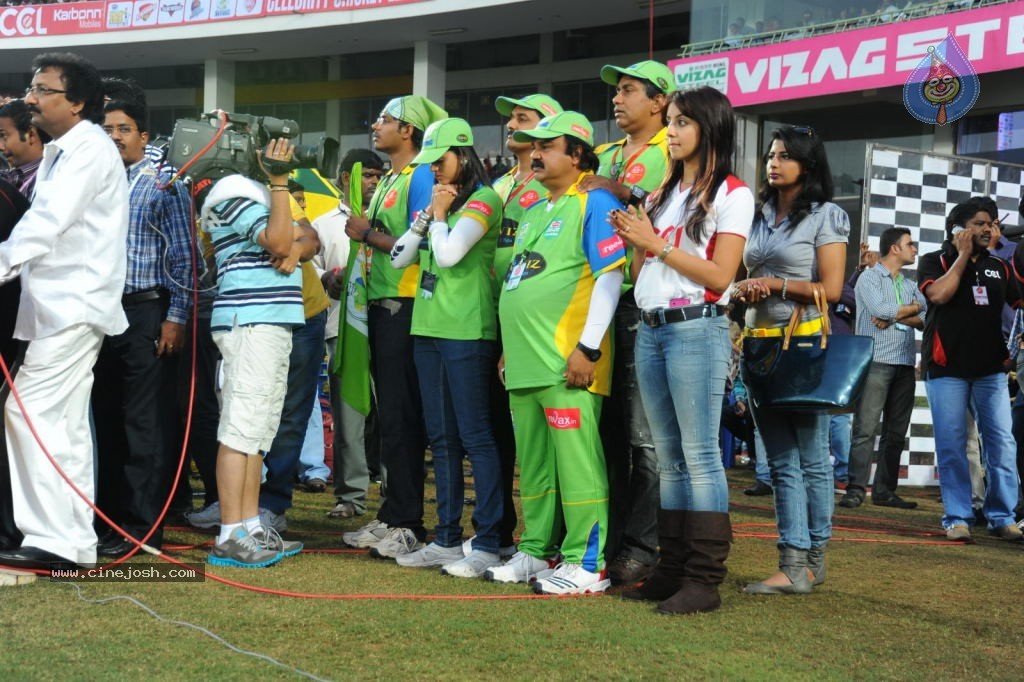Kerala Strikers VS Bengal Tigers Match Photos - 25 / 94 photos