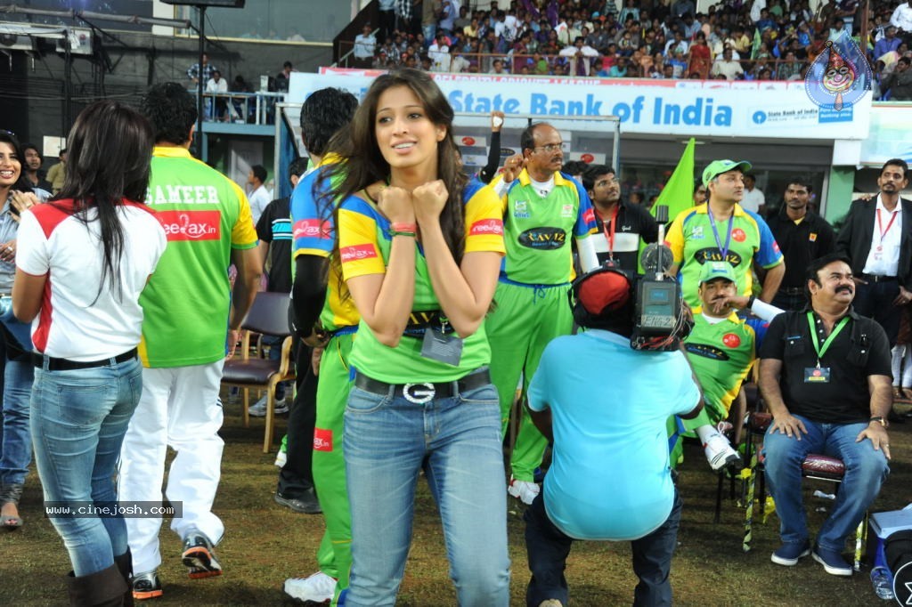 Kerala Strikers VS Bengal Tigers Match Photos - 57 / 94 photos