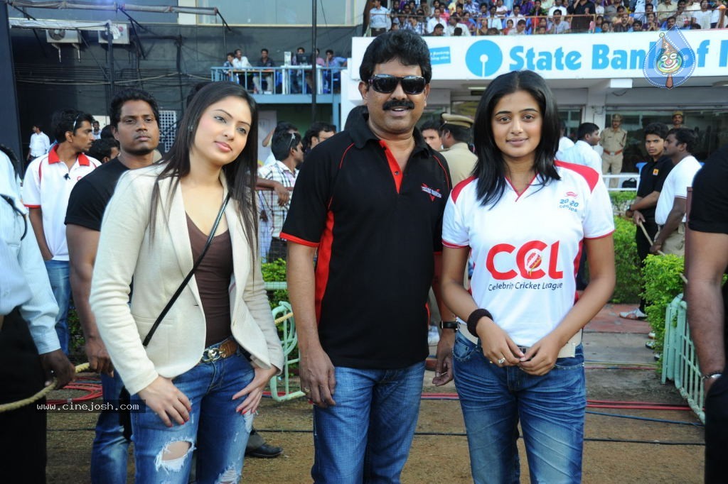 Kerala Strikers VS Bengal Tigers Match Photos - 75 / 94 photos