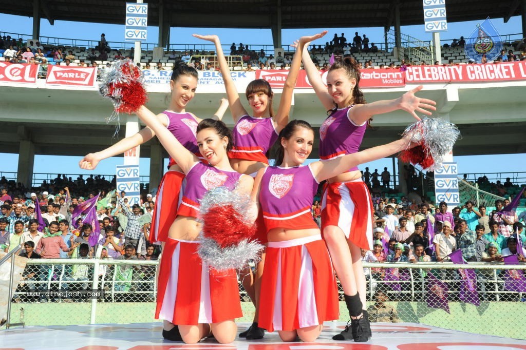 Kerala Strikers VS Bengal Tigers Match Photos - 94 / 94 photos