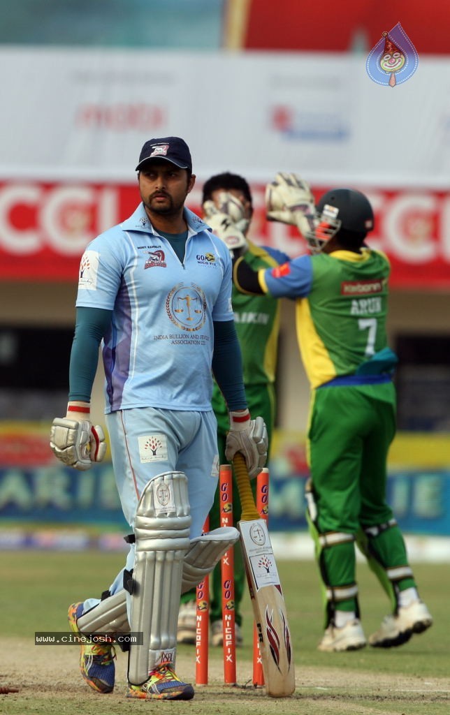 Kerala Strikers Vs Bhojpuri Dabanggs Match Photos - 77 / 183 photos