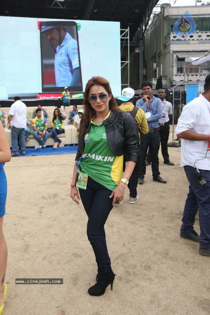 Kerala Strikers Vs Bhojpuri Dabanggs Match Photos - 85 / 183 photos