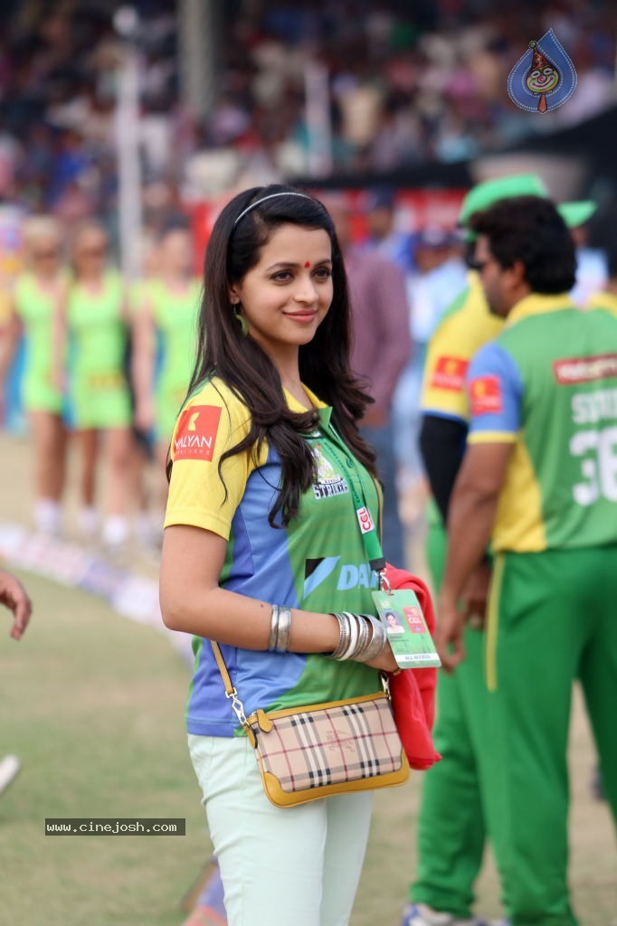 Kerala Strikers Vs Bhojpuri Dabanggs Match Photos - 98 / 183 photos