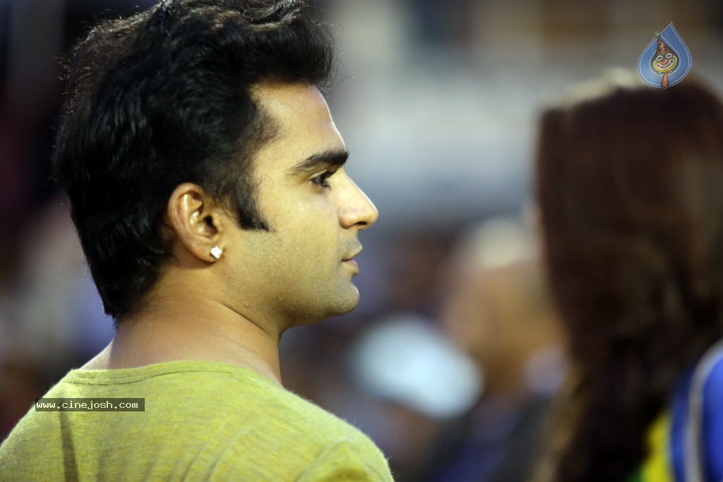 Kerala Strikers Vs Bhojpuri Dabanggs Match Photos - 169 / 183 photos