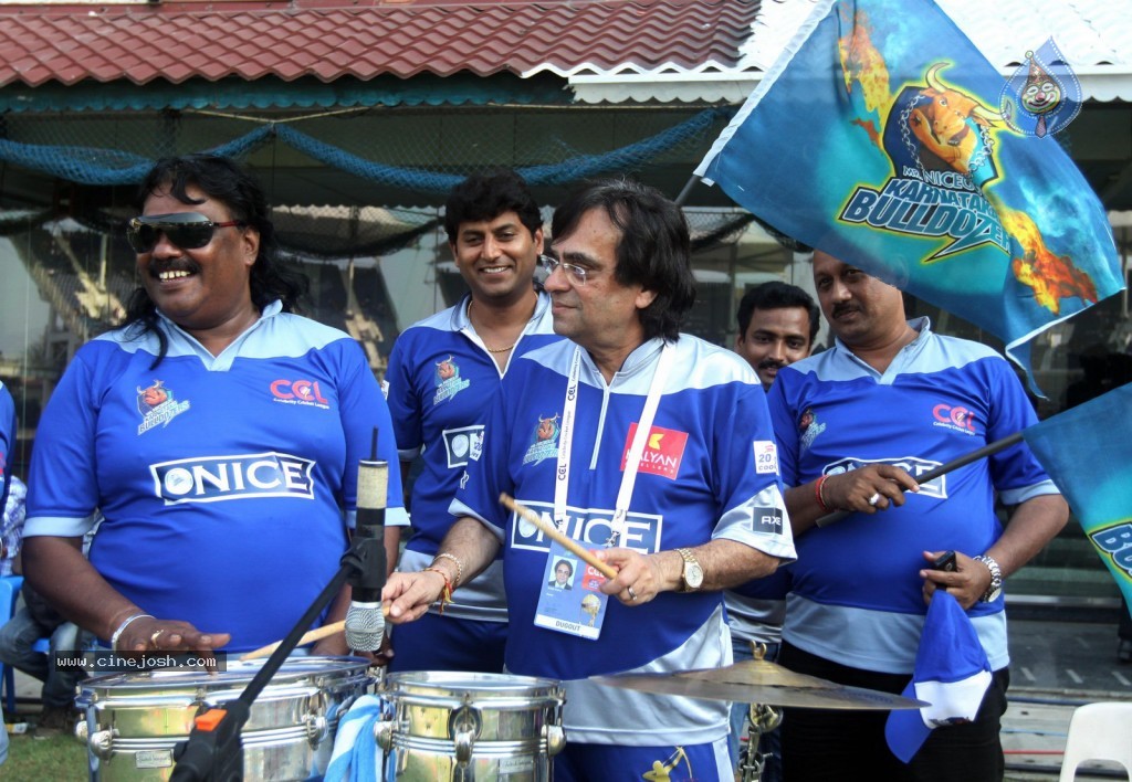 Kerala Strikers vs Karnataka Bulldozers Match - 1 / 63 photos