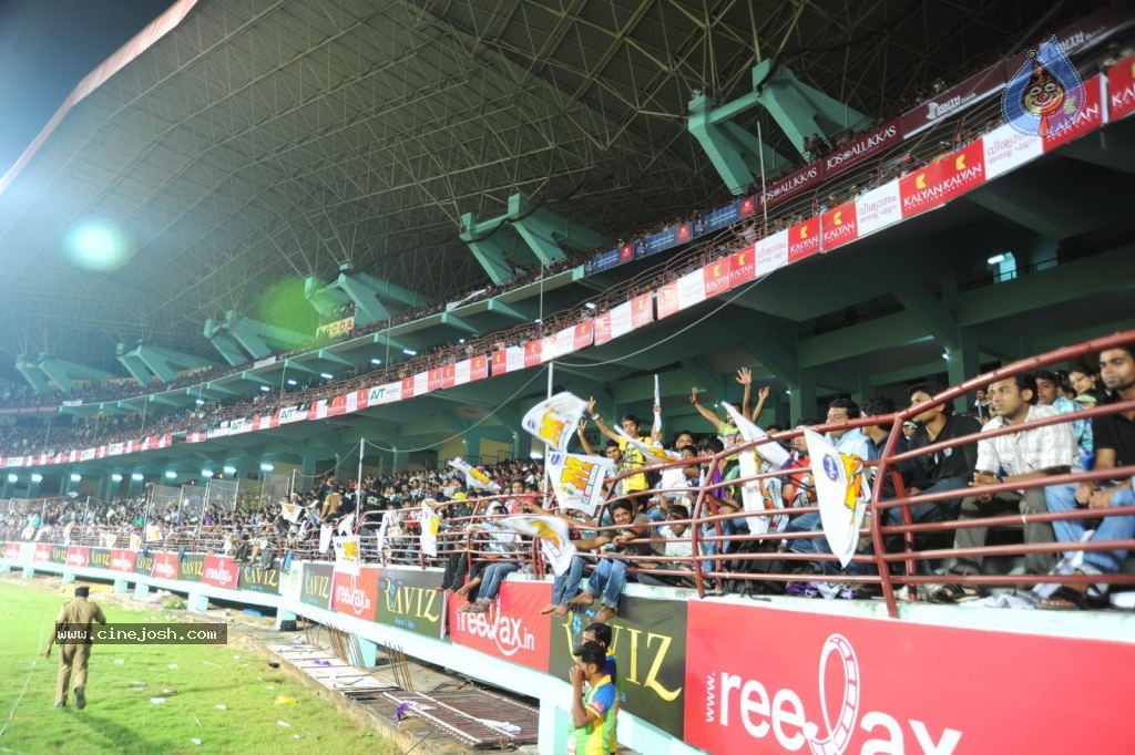 Kerala Strikers Vs Mumbai Heroes Match Photos - 2 / 169 photos