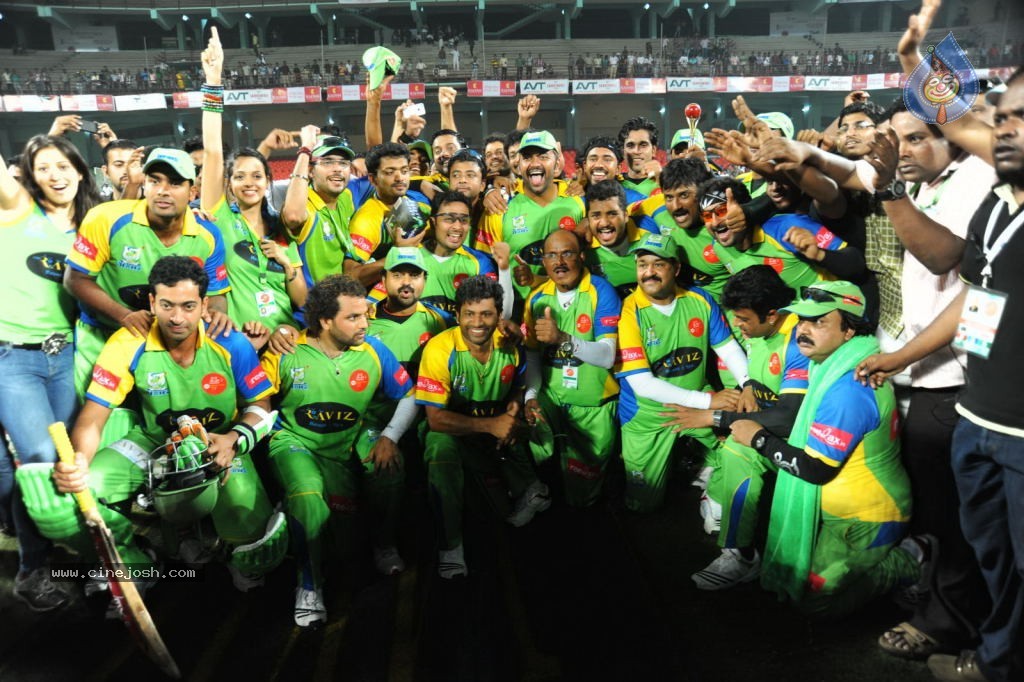 Kerala Strikers Vs Mumbai Heroes Match Photos - 37 / 169 photos