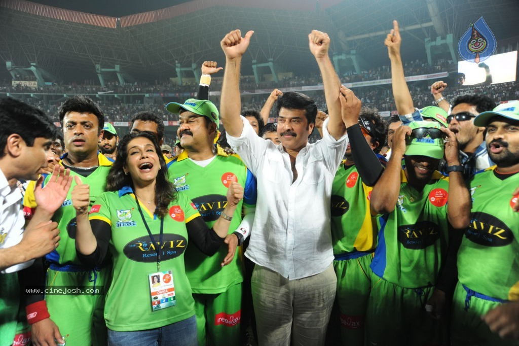 Kerala Strikers Vs Mumbai Heroes Match Photos - 71 / 169 photos