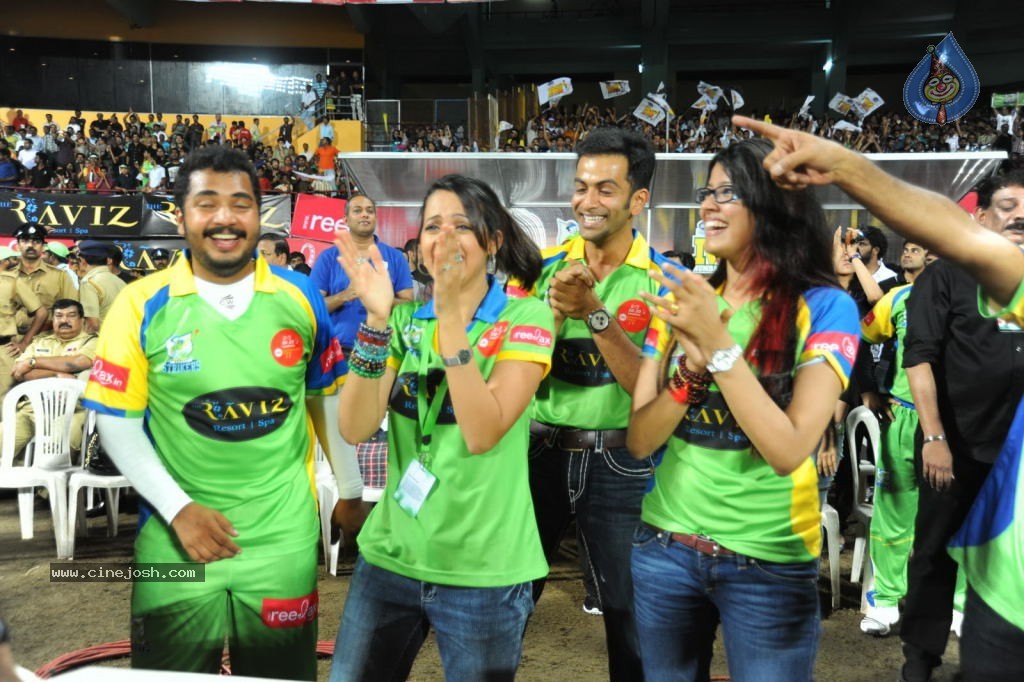 Kerala Strikers Vs Mumbai Heroes Match Photos - 133 / 169 photos