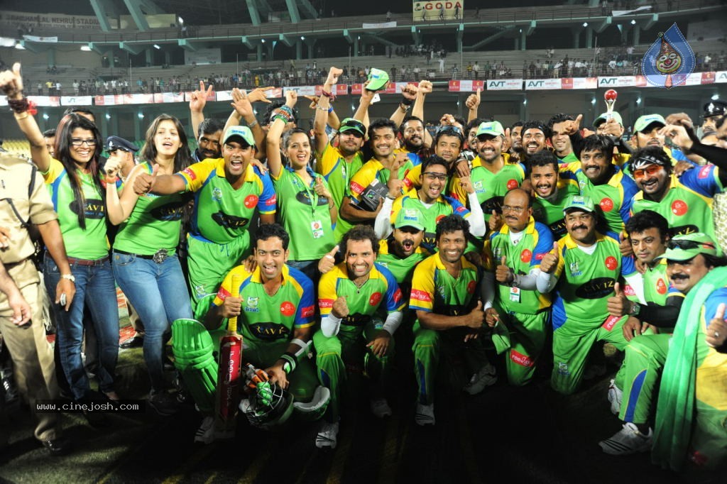 Kerala Strikers Vs Mumbai Heroes Match Photos - 145 / 169 photos