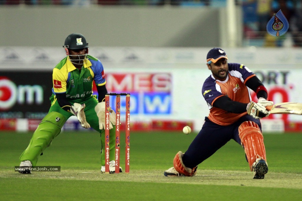 Kerala Strikers Vs Veer Marathi Match Photos - 1 / 78 photos